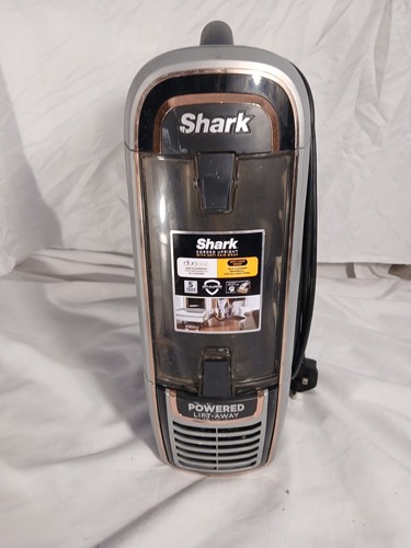 Shark upright vacuum cleaner - shark,